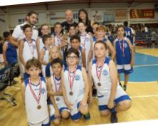 תמי עם ילדים בפעילות ספורטיבית. צילום: